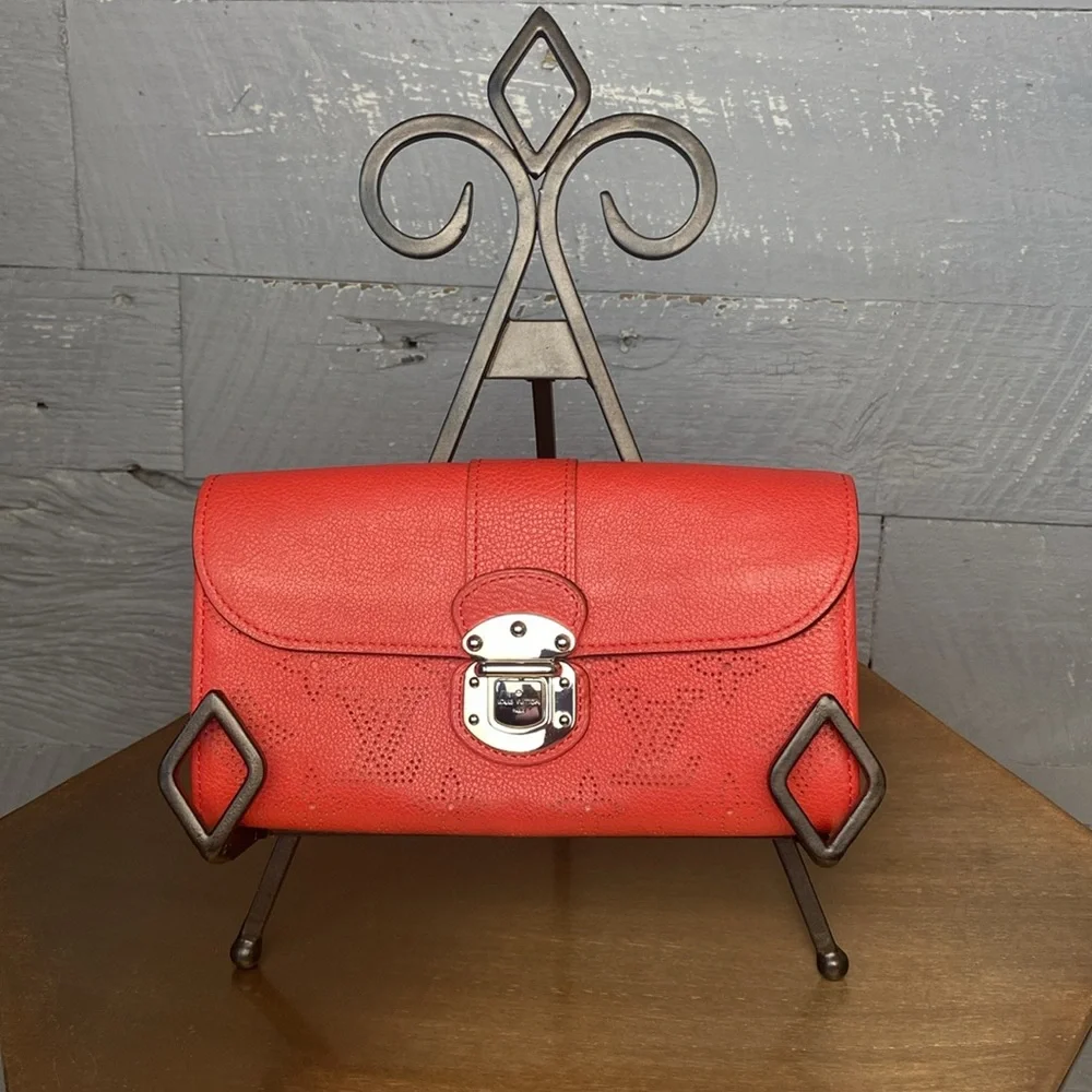 Louis Vuitton Mahina portefeuille Iris leather long wallet